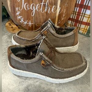 Justin Men's Sage Green Canvas Wallabee Sneakers Size 7.